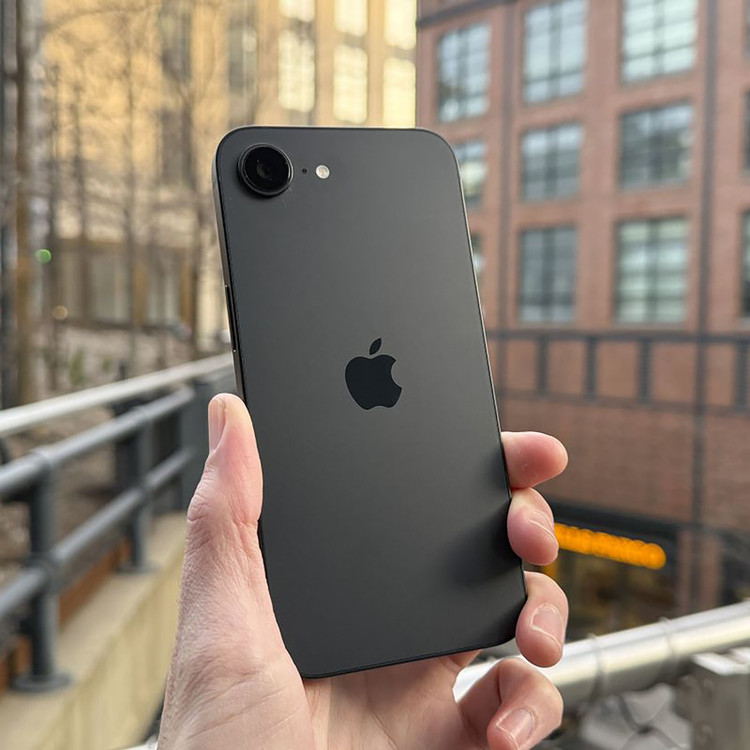 گوشی موبایل اپل مدل iPhone 16e ZAA دو سیم کارت ظرفیت 128 گیگابایت و رم 8 گیگابایت